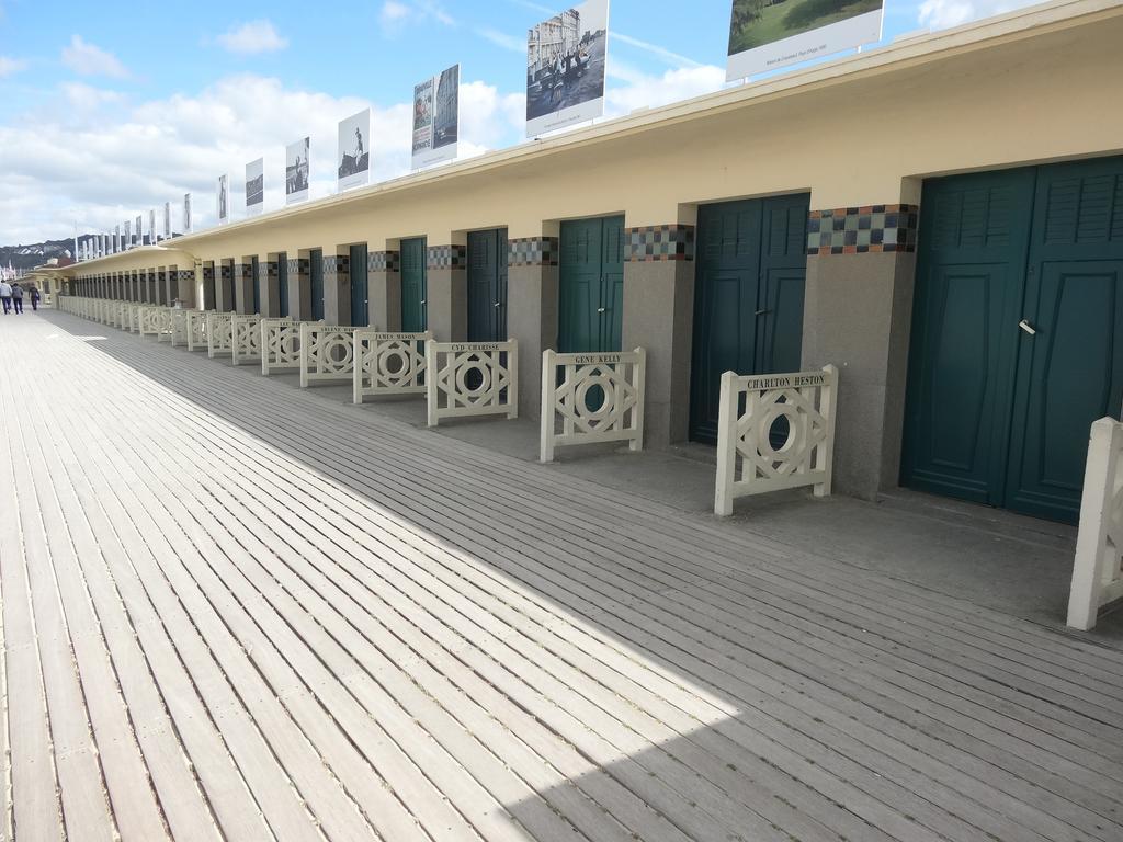 L'Ideal 112 - 85M2, 2 Chambres, Parking & Cabine De Plage Довіль Екстер'єр фото